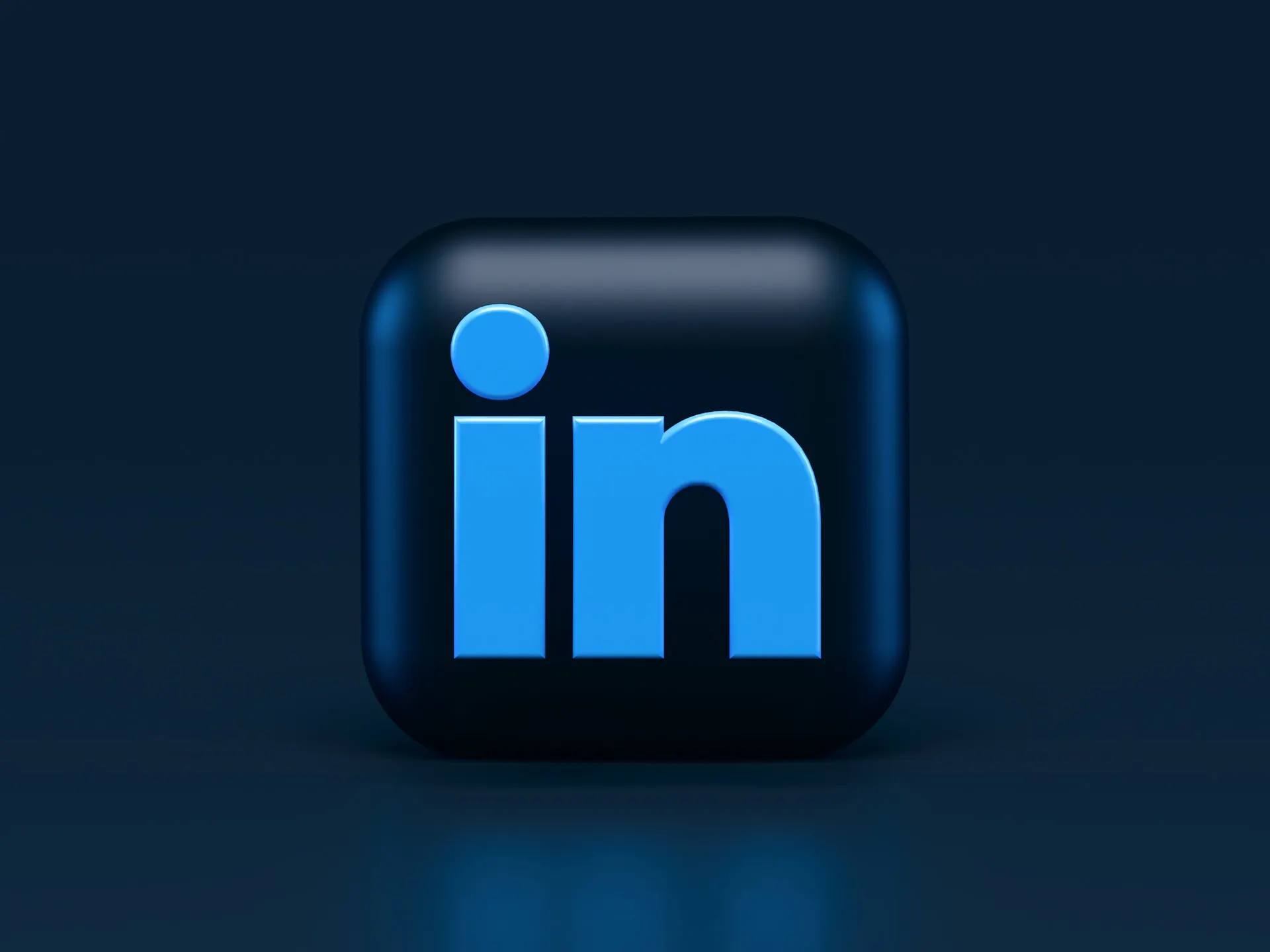 Why Your Business Should Leverage LinkedIn For B2B Marketing